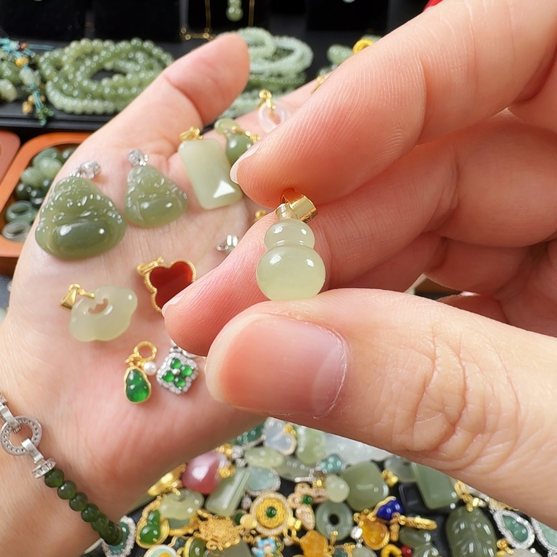 和田玉银S925镶嵌颈饰