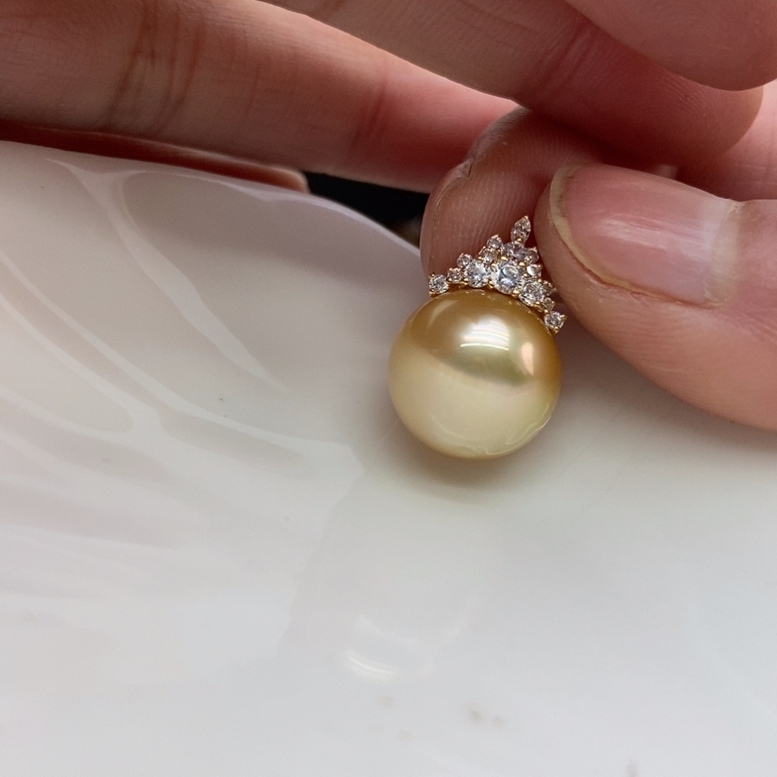 海水珍珠吊坠(不含链)18K金镶嵌