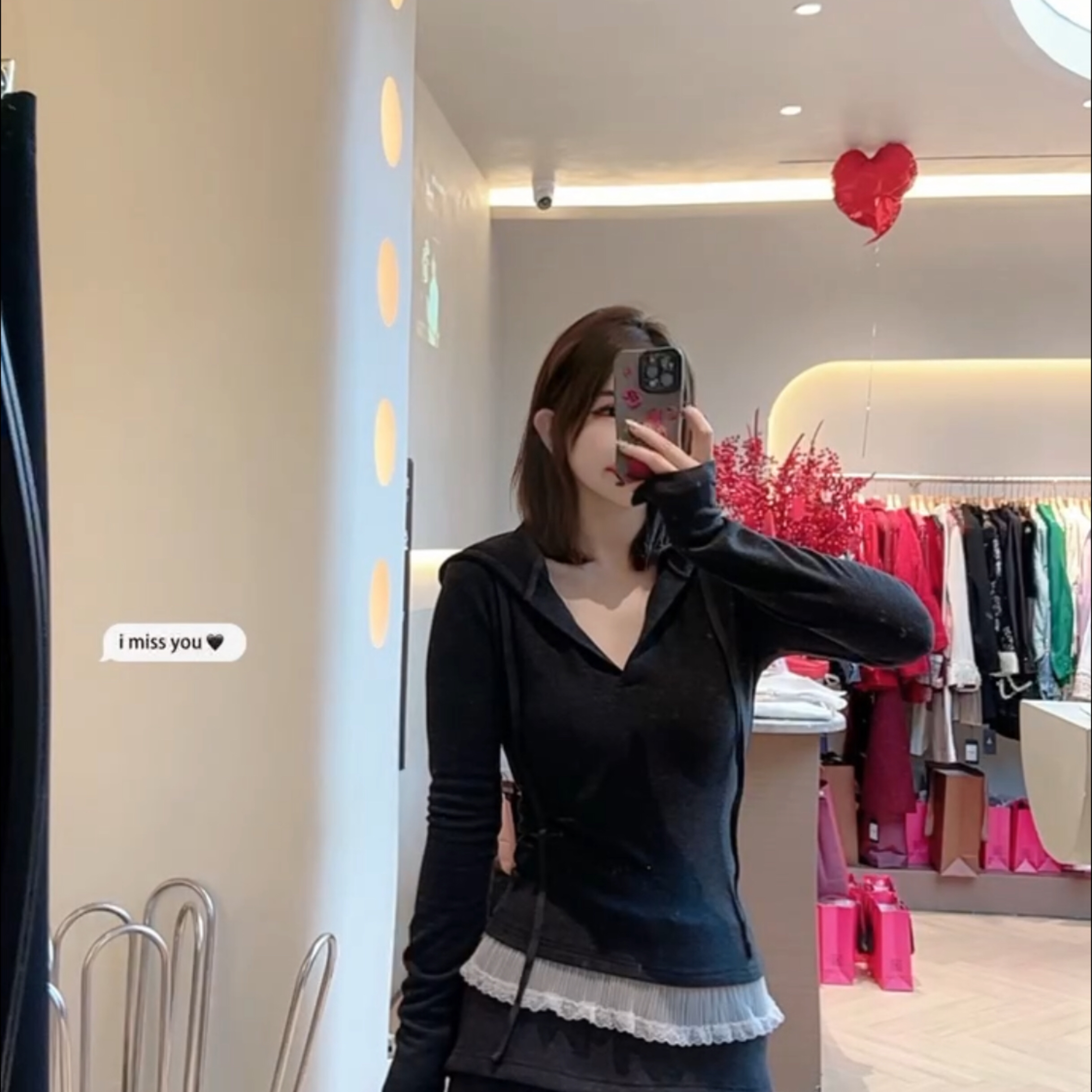 徳绒蕾丝带帽上衣屁帘喇叭裤套装