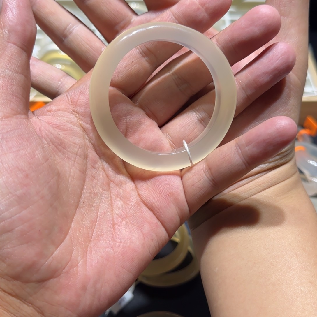 玛瑙/玉髓手镯未镶嵌J*R