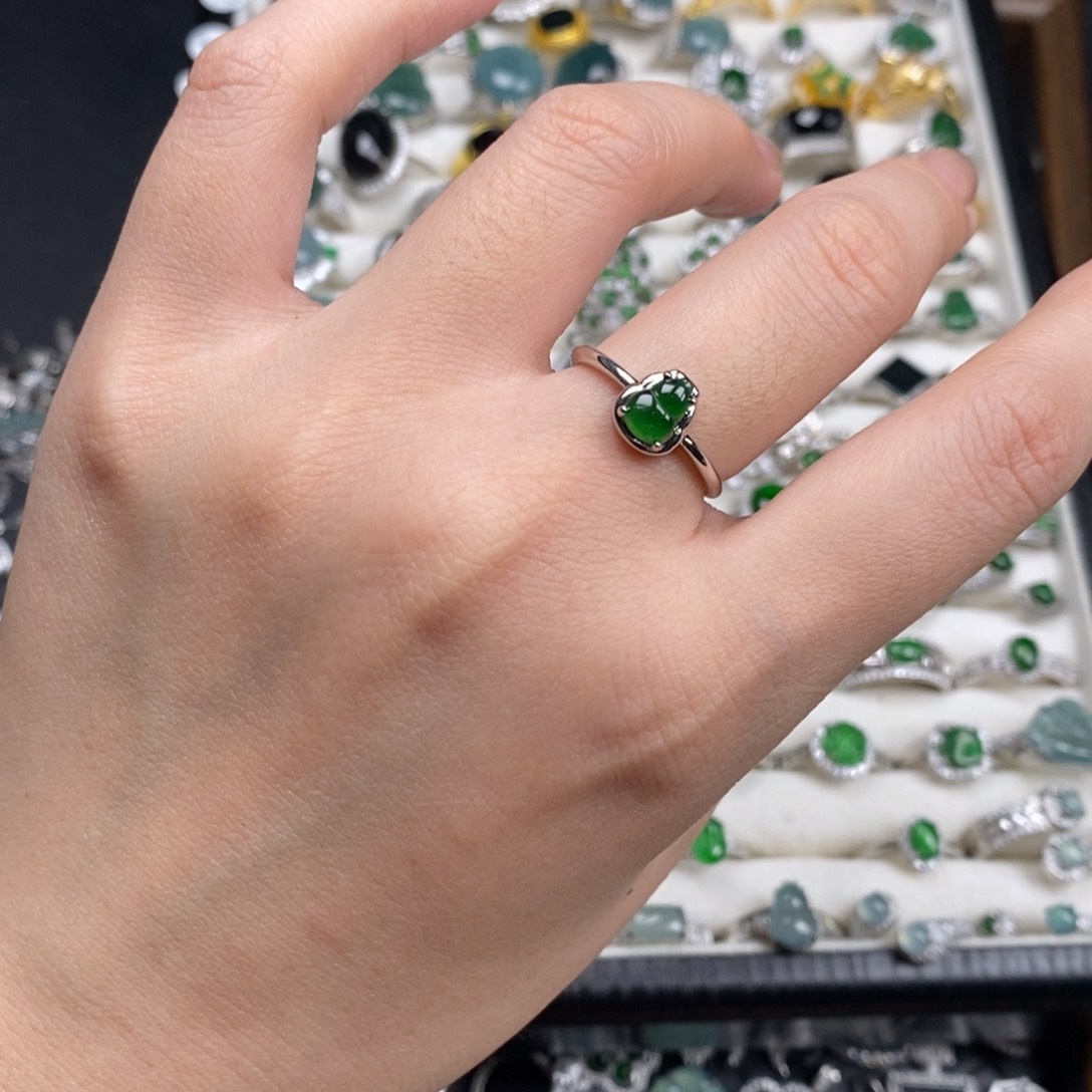 未镶嵌挂件翡翠翡翠