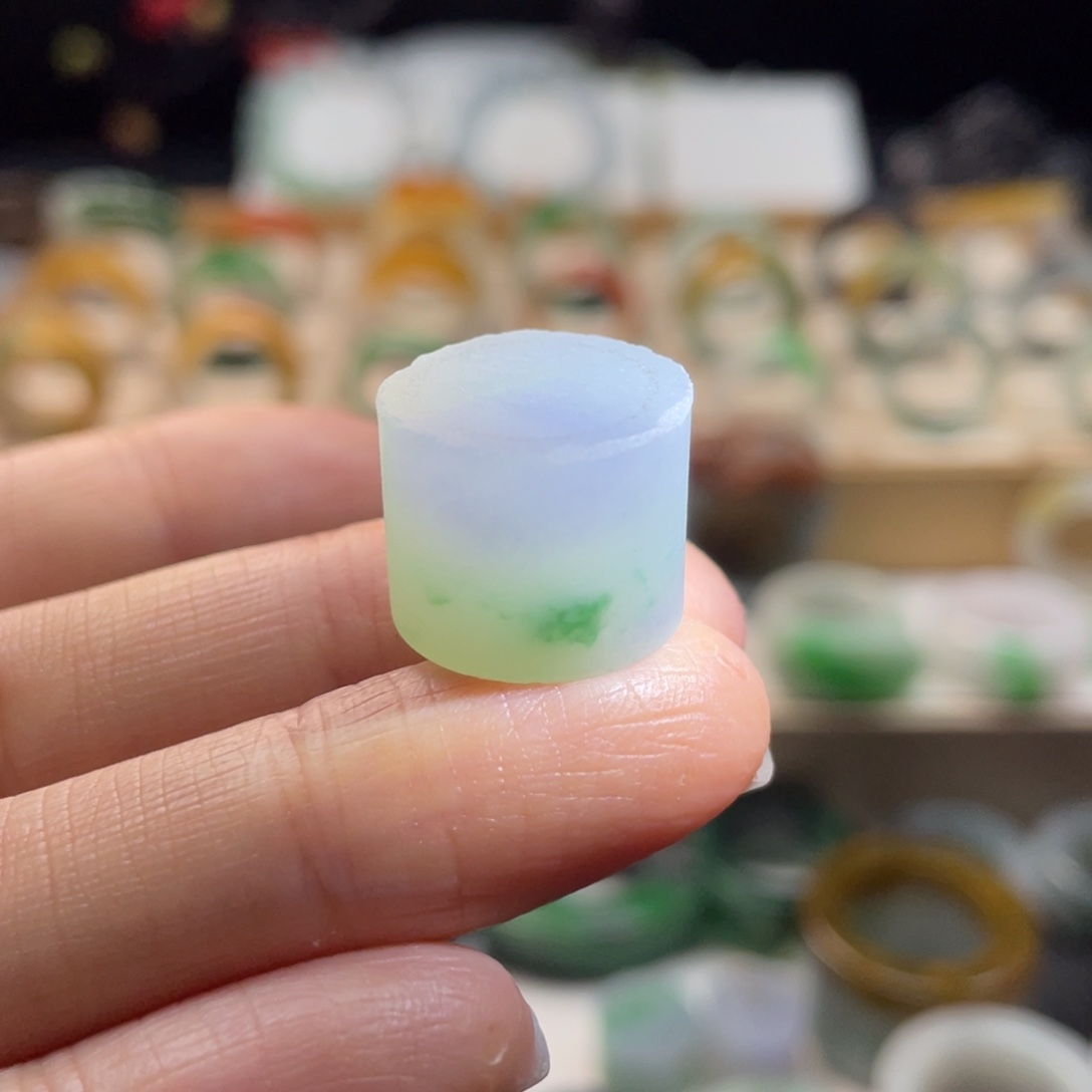 定制翡翠未镶嵌桶珠