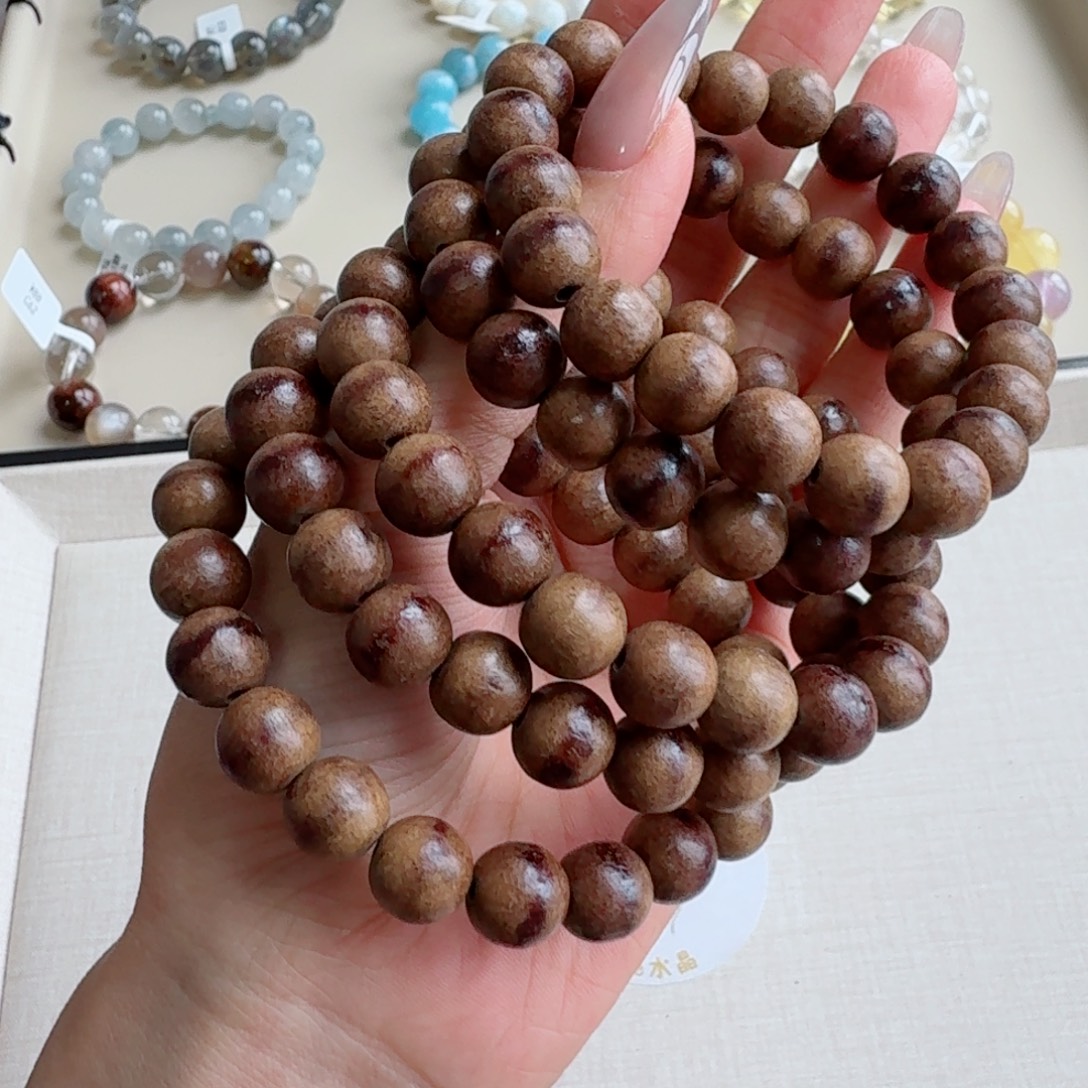 水晶手串未镶嵌沉香10m 无折扣