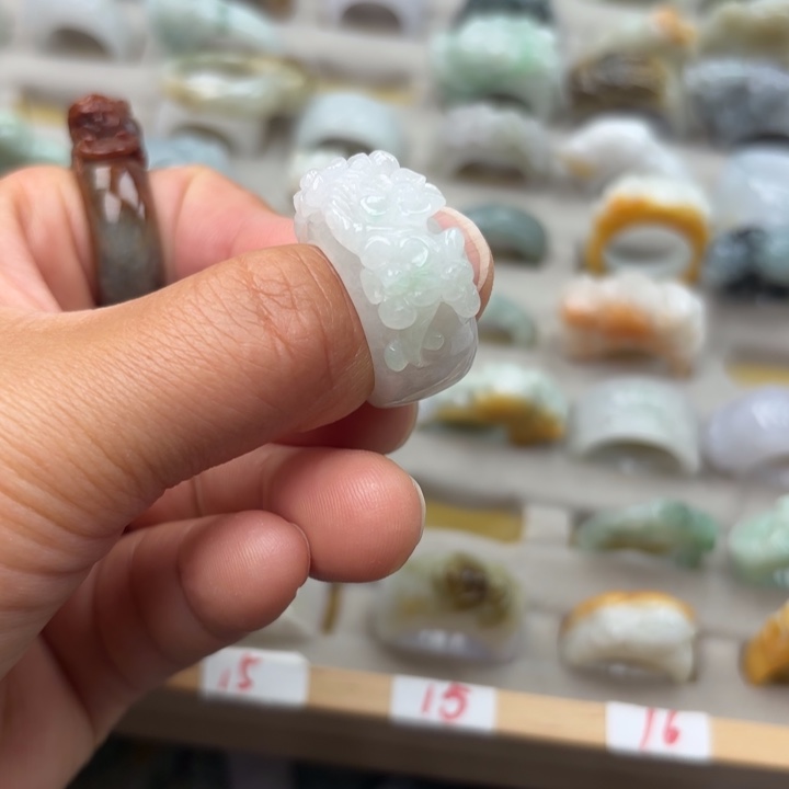 翡翠未镶嵌戒指港码13梅花206