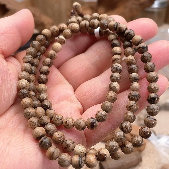 沉香手串老料莱沉香手