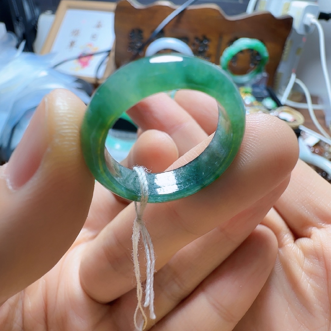 翡翠未镶嵌手镯翡翠80