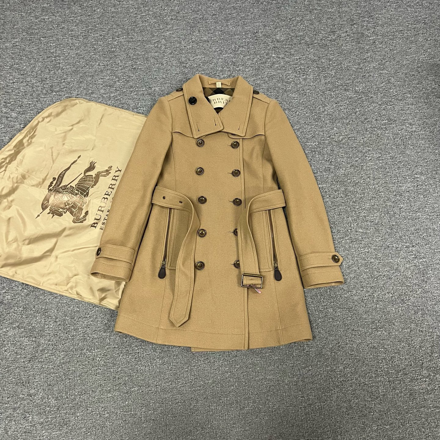 99新 AMIPARIS Burberry 卡其色大衣uk4