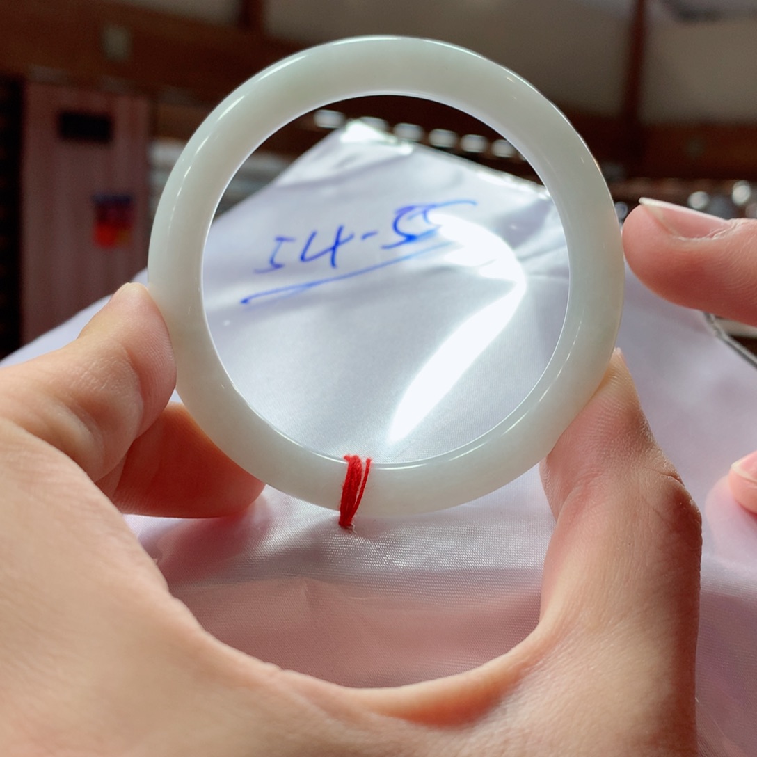 翡翠手镯未镶嵌买断