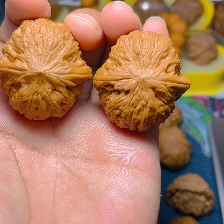 文玩核桃吊坠铁锤