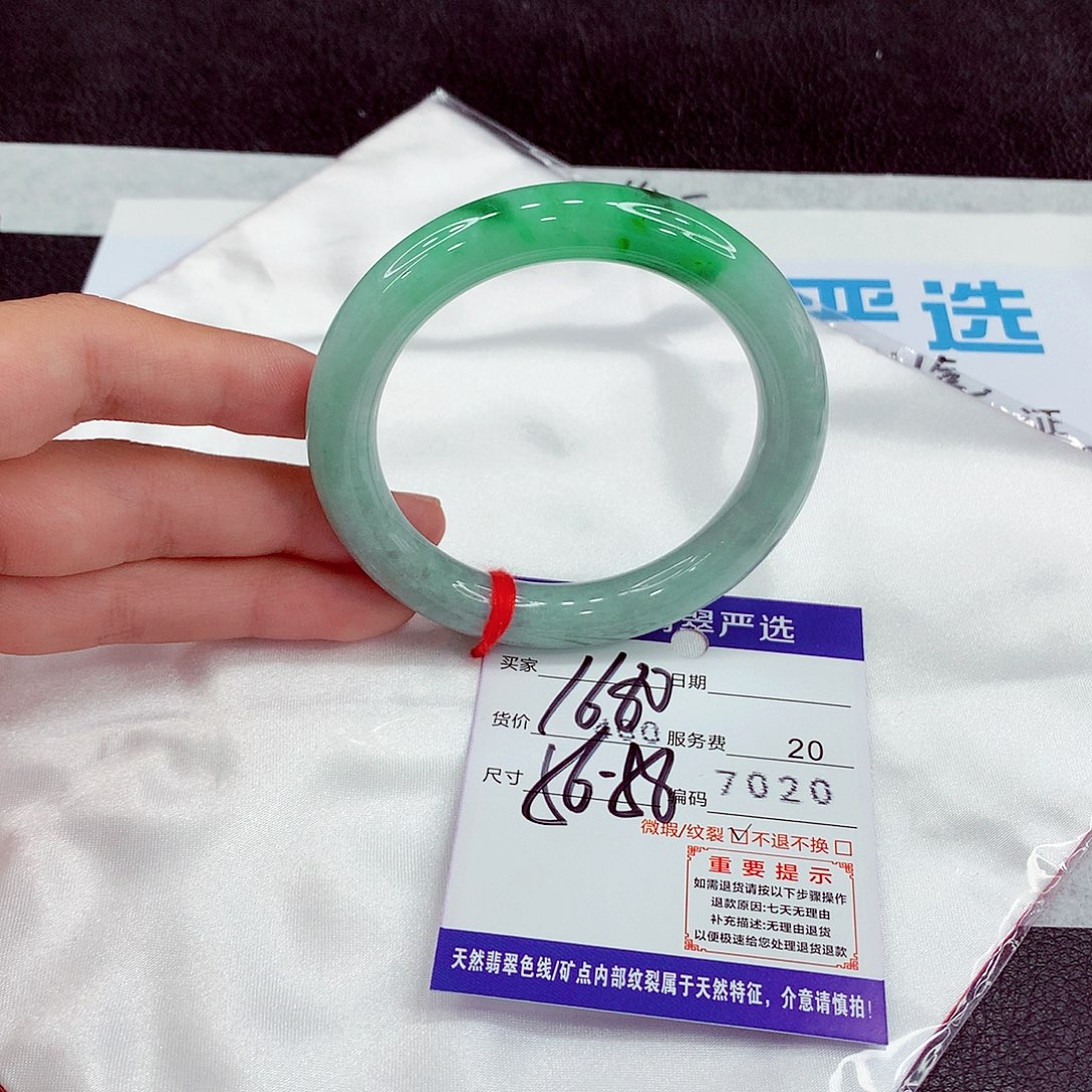翡翠未镶嵌手镯56