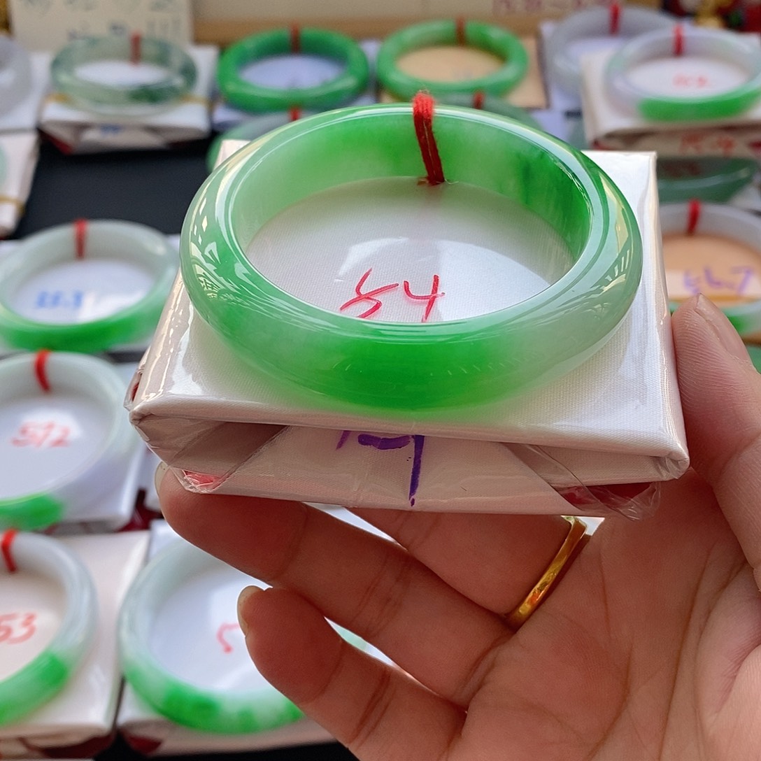 翡翠手镯未镶嵌10号