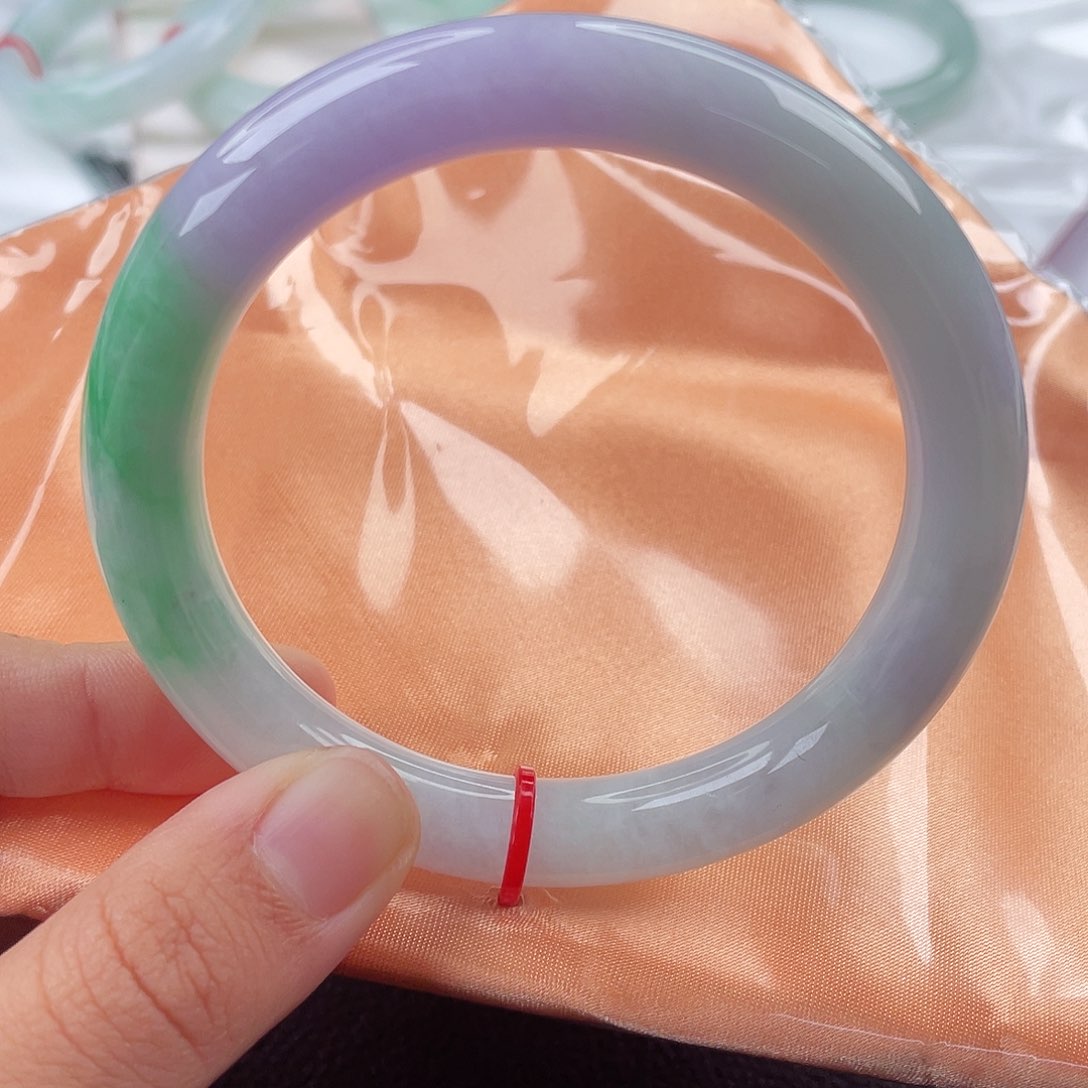 翡翠手镯（圆镯）未镶嵌59.3圈