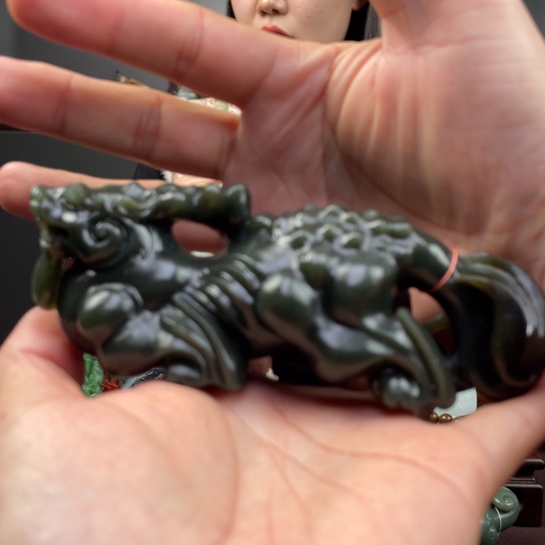 未镶嵌和田玉摆件