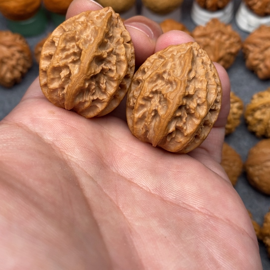 文玩核桃把件高炮龙脊