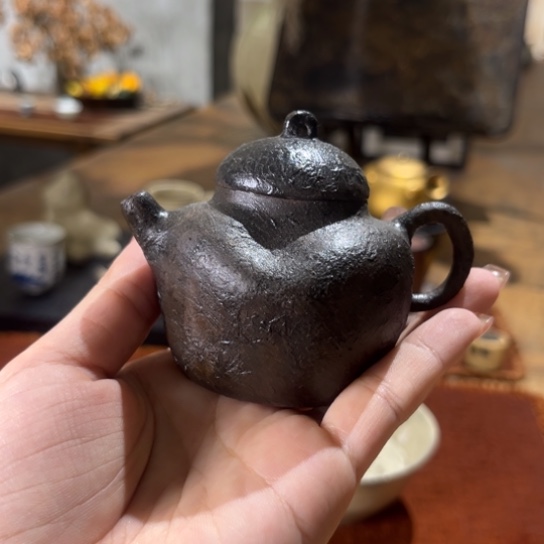 景德镇鱼和熊手工陶艺