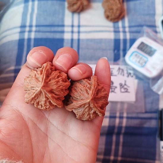 凯***文玩核桃把件盘山文玩核桃三棱