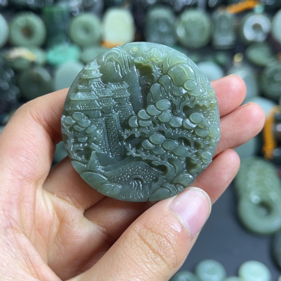 和田玉未镶嵌颈饰