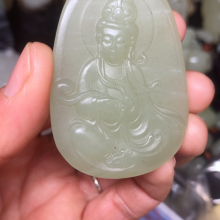 用***8和田玉未镶嵌颈饰