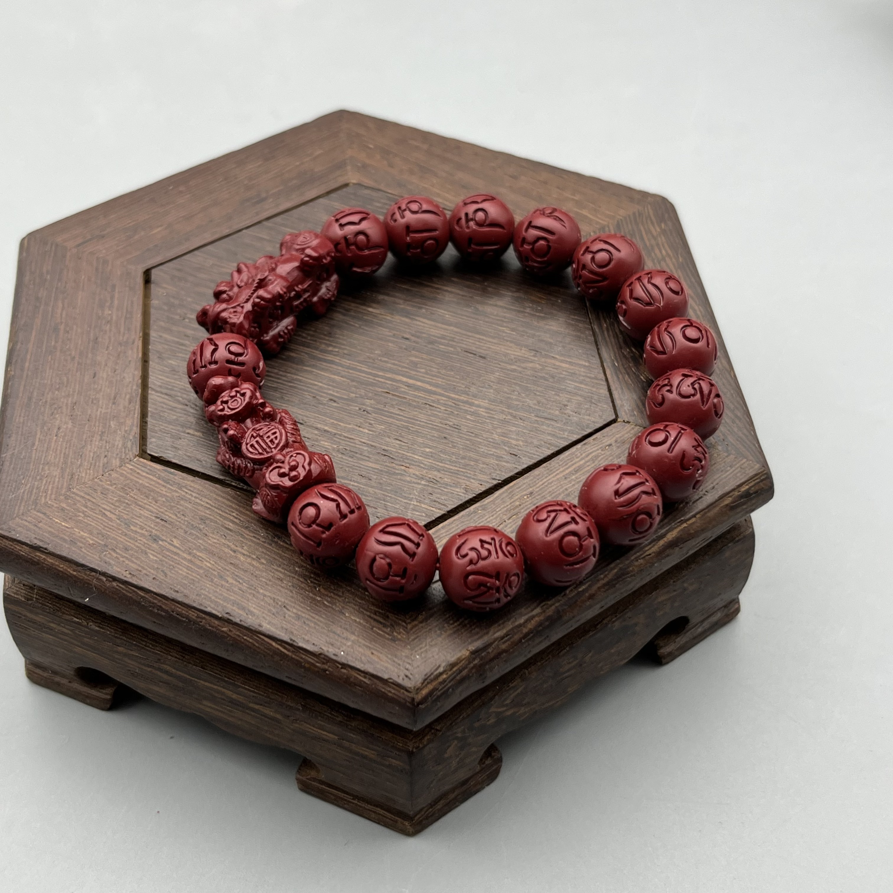 含辰砂工艺品ZA1021-经典紫色雕刻貔貅六字手链10mm