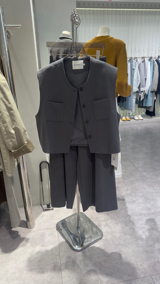 通勤高级感干练气质职业马甲轻熟风