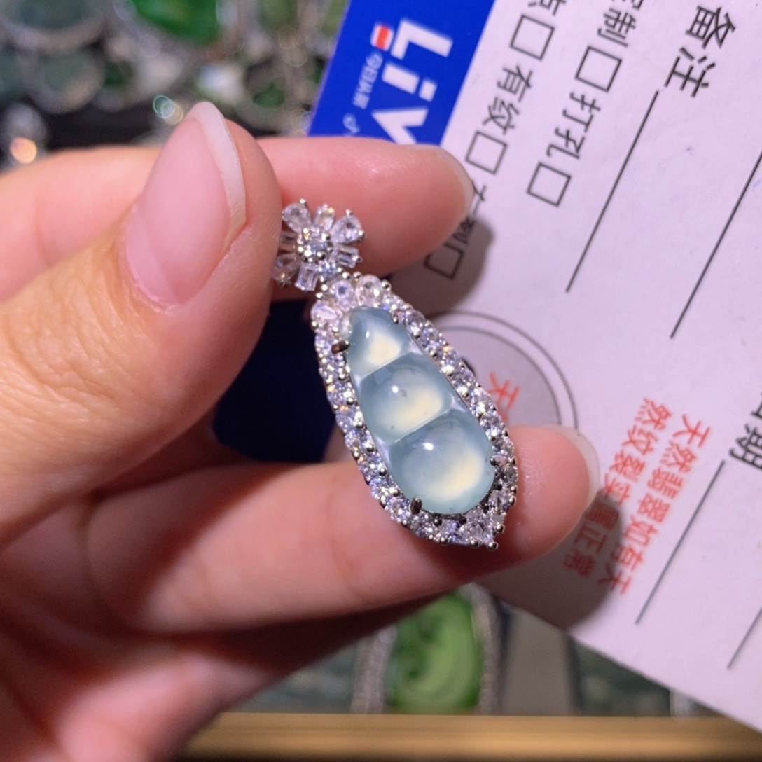 翡翠未镶嵌颈饰天然