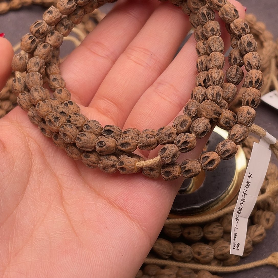 向***看手串柏香籽/百香籽