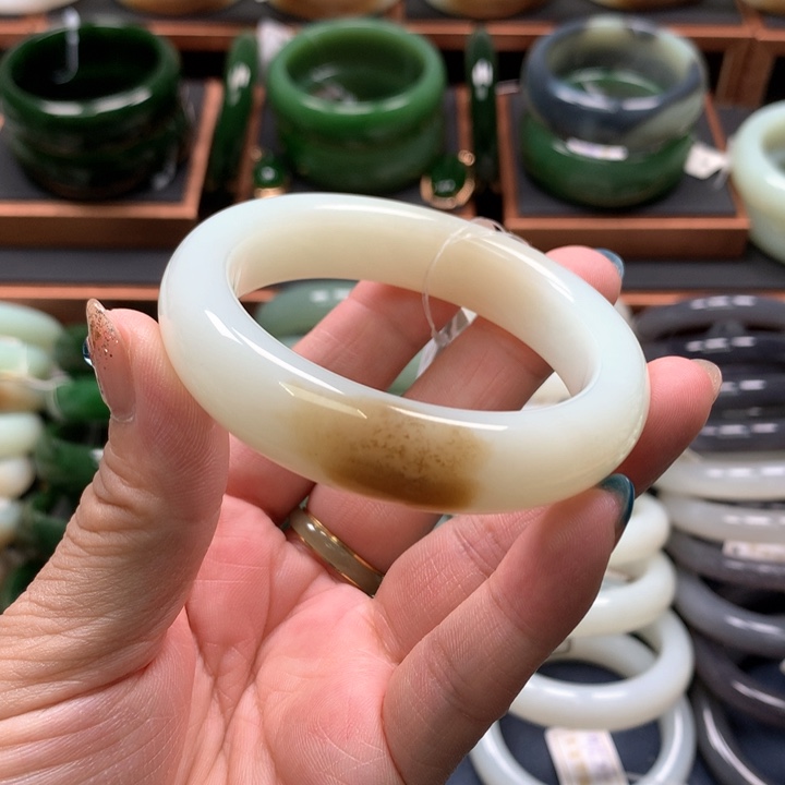 【闪购商品】未镶嵌手镯和田玉15