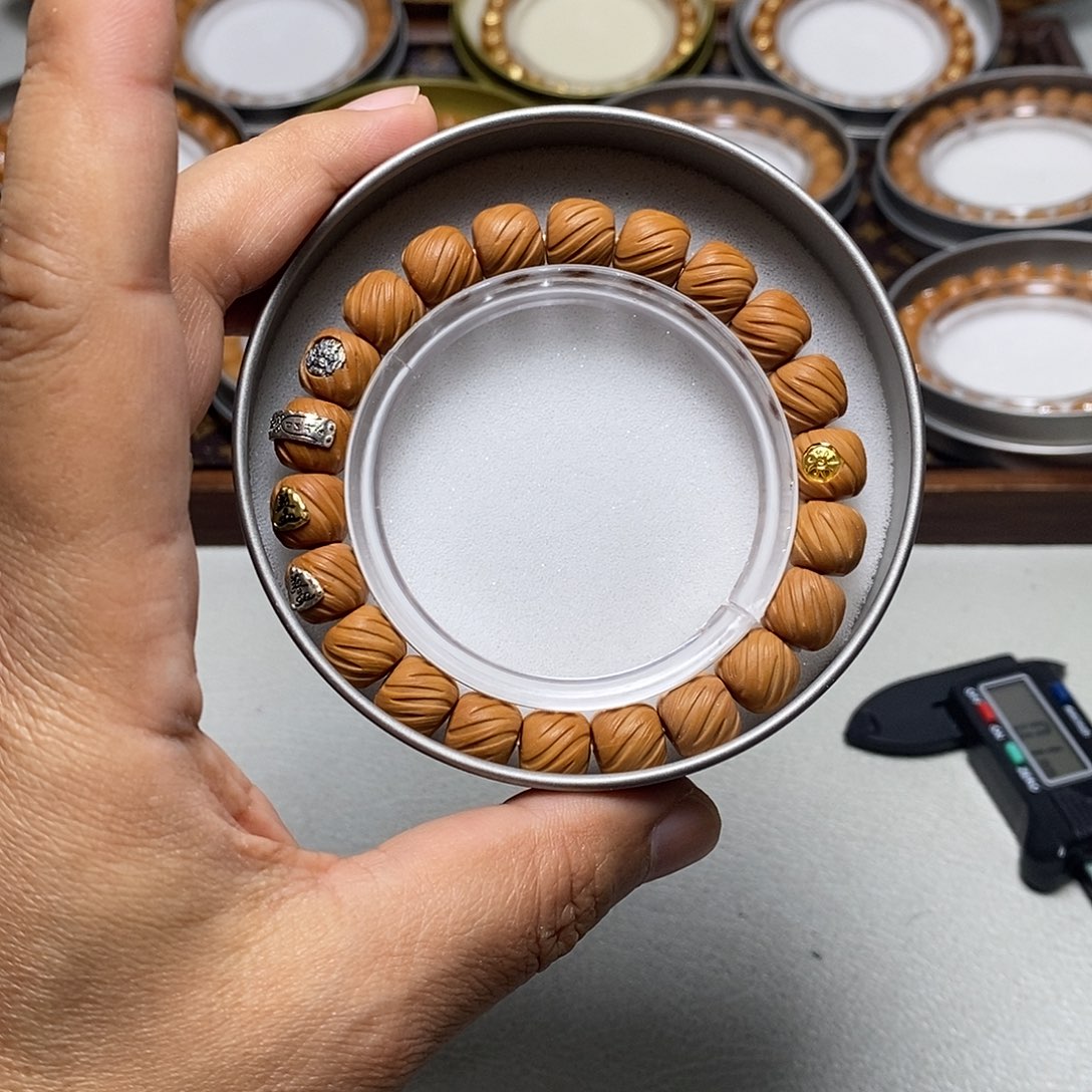 猴头核桃手串19号五标高配星河10左右