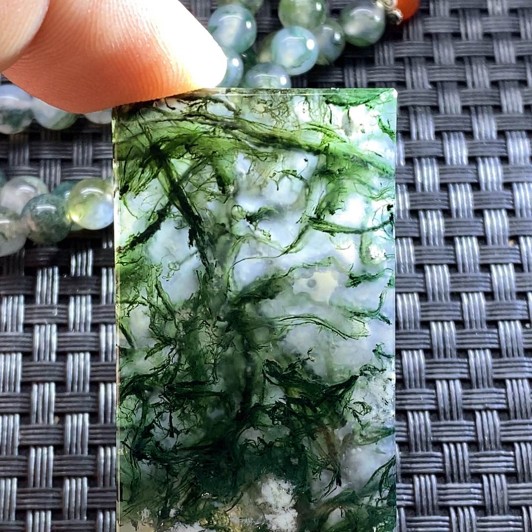 未镶嵌颈饰玛瑙/玉髓励*