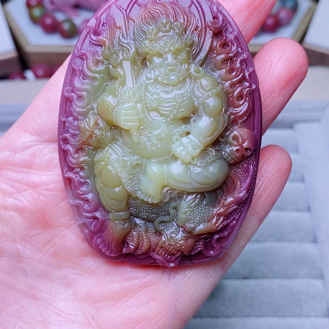 玉***哥未镶嵌玛瑙/玉髓珠宝奇石盐源玛瑙定制