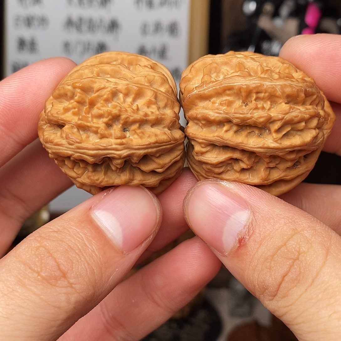 文玩核桃吊坠三羊谷