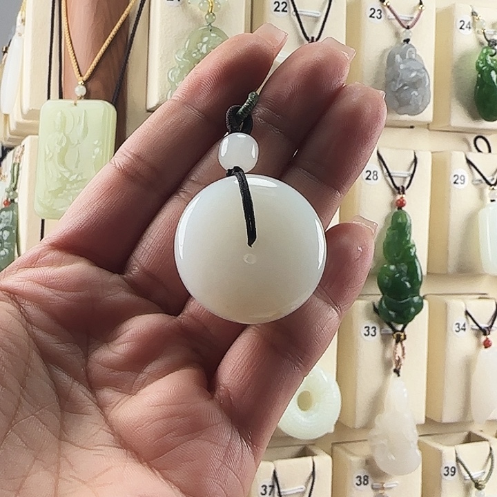 和田玉颈饰未镶嵌赵