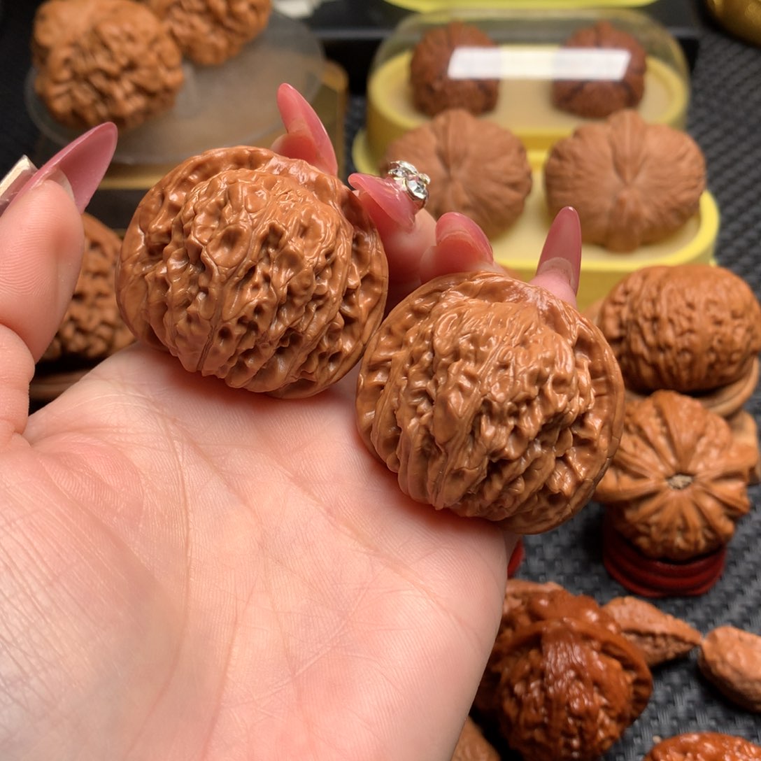 文玩核桃把件40汉高楼