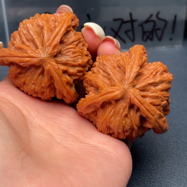 那***鱼吊坠文玩核桃白狮子