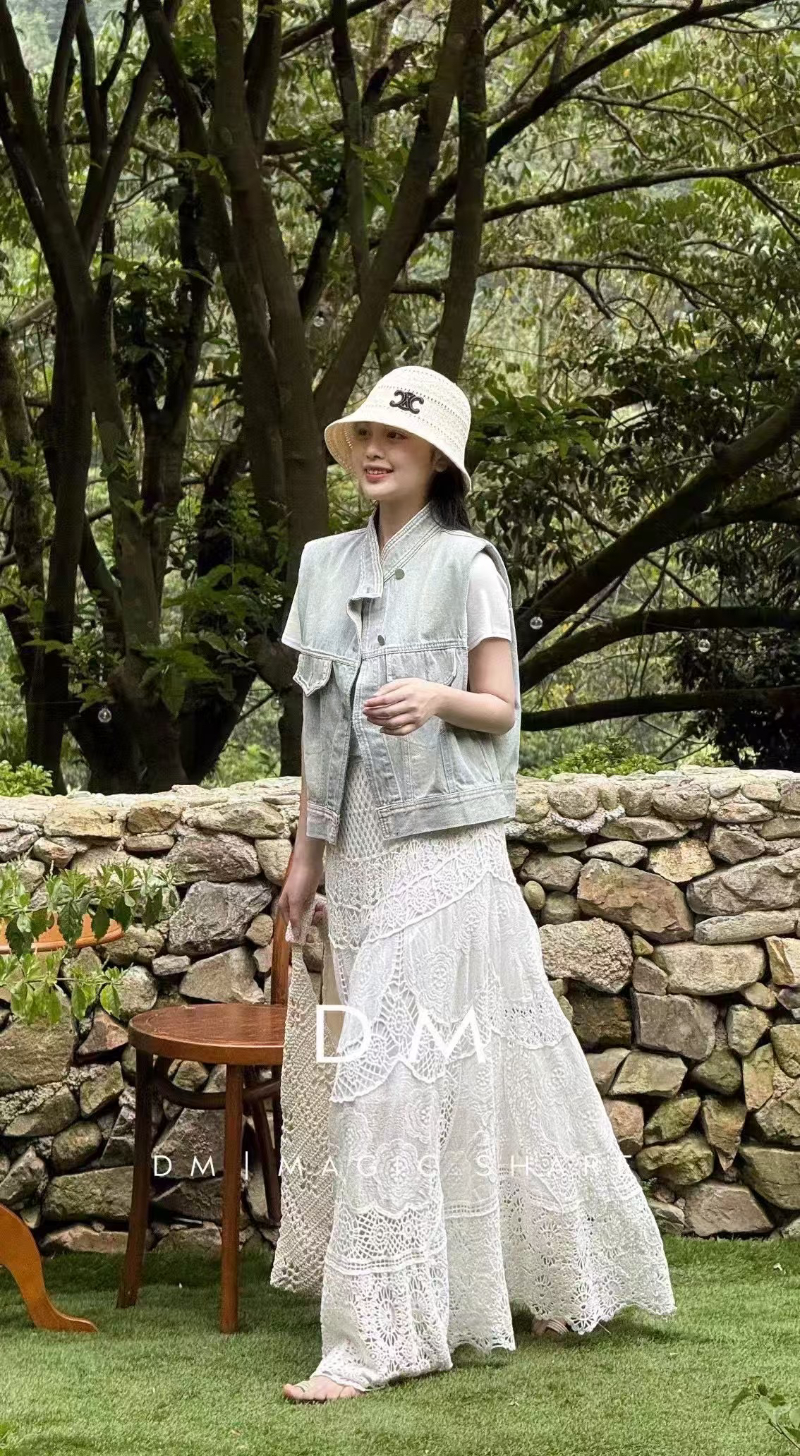 2025夏上新 简约风单排扣牛仔马甲女韩系宽松显瘦休闲马夹外套薄