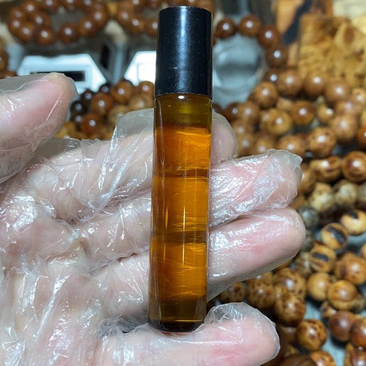 柏木（崖柏）太行崖柏精华油古法压榨法