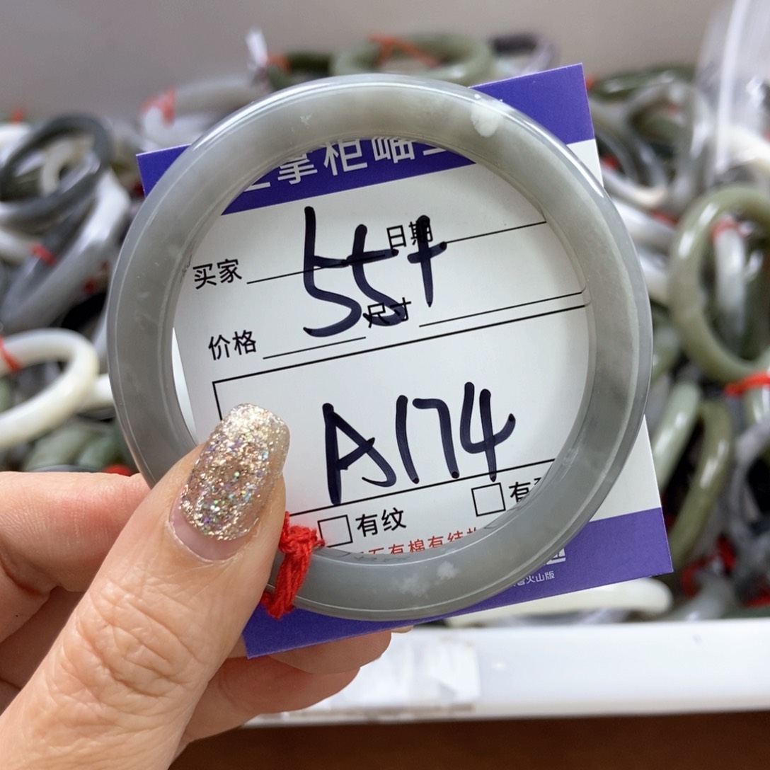 和田玉手镯手镯未镶嵌