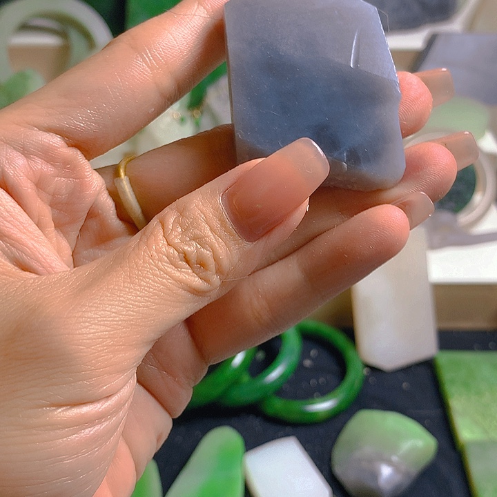 和田玉未镶嵌珠宝半成品