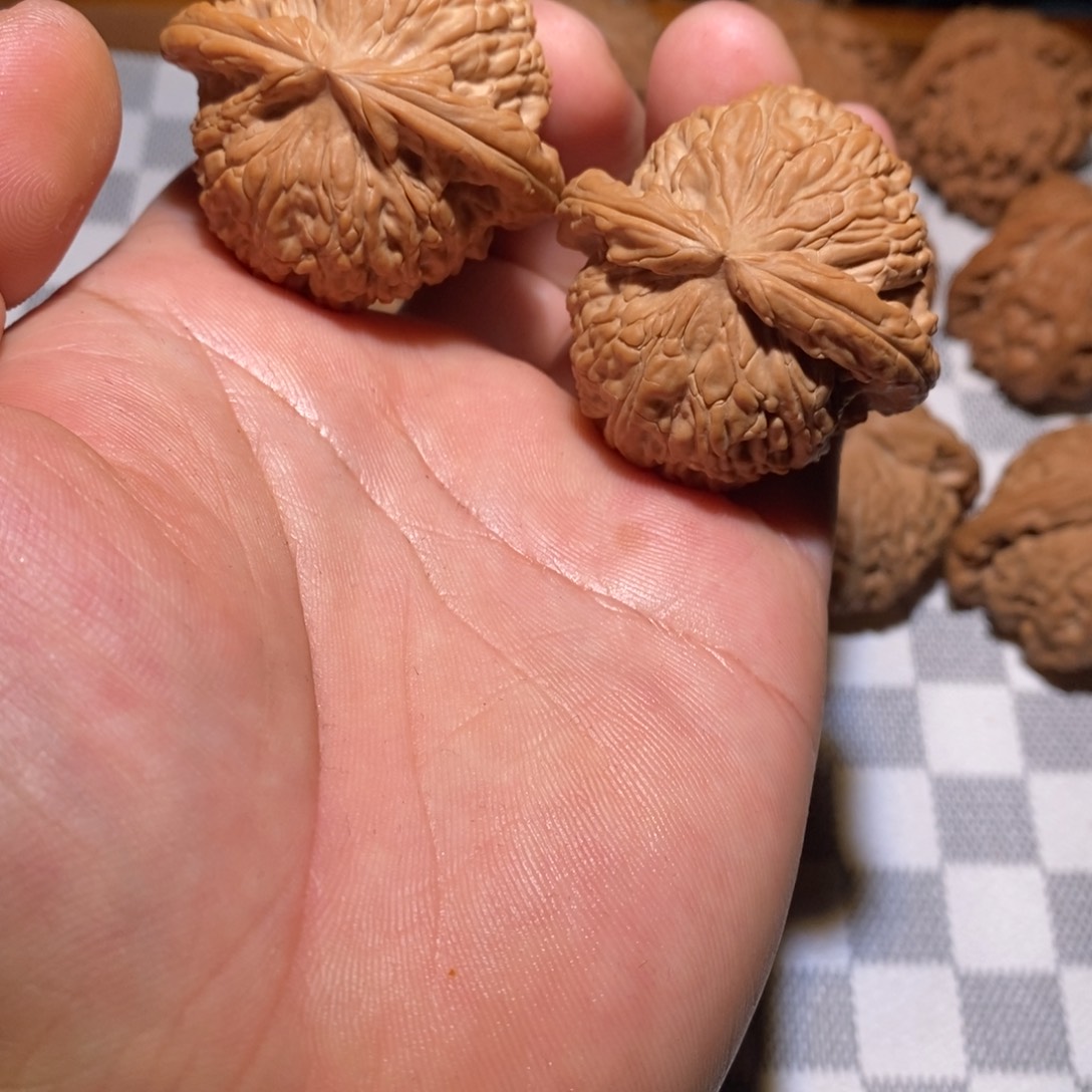 文玩核桃吊坠安*7白狮子