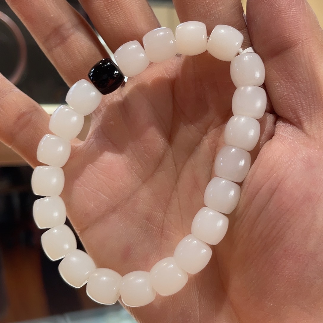 和田玉手串未镶嵌