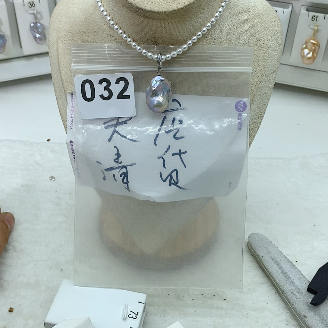 淡水珍珠颈饰合金