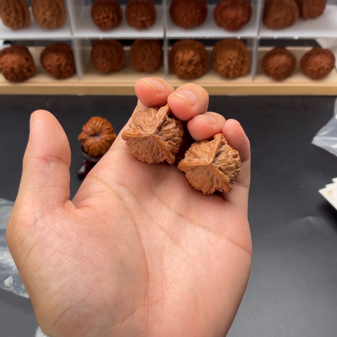 把件文玩核桃盘山三棱小尺寸正奔30