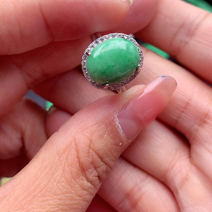 翡翠颈饰银S925镶嵌翡翠