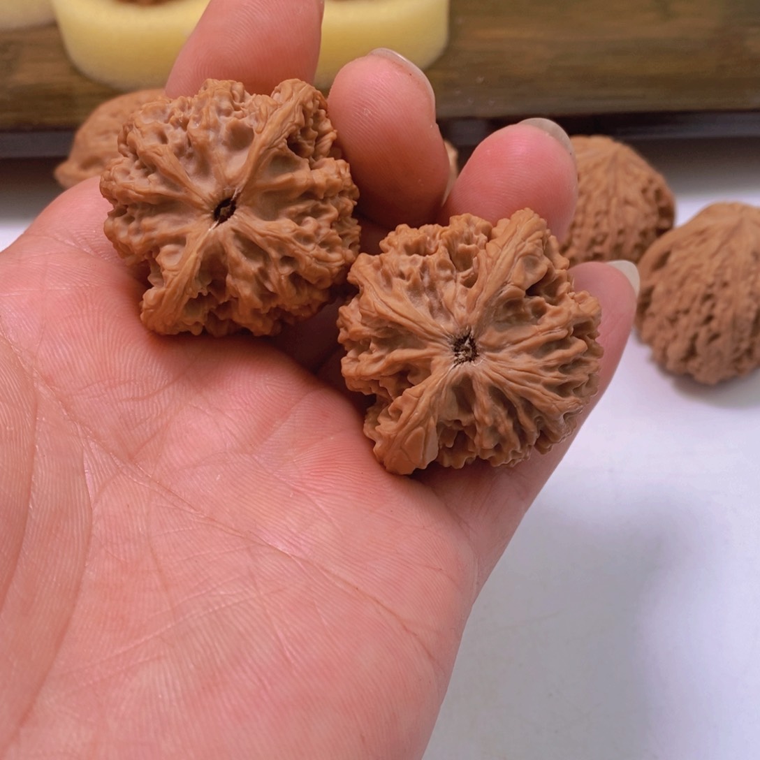 文玩核桃把件宁**远文玩核桃玉华宫