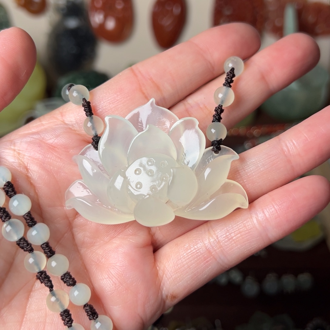 蛇纹石玉吊坠(赠链)未镶嵌