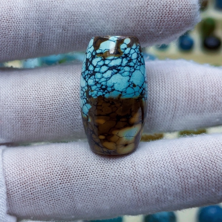 未镶嵌绿松石颈饰