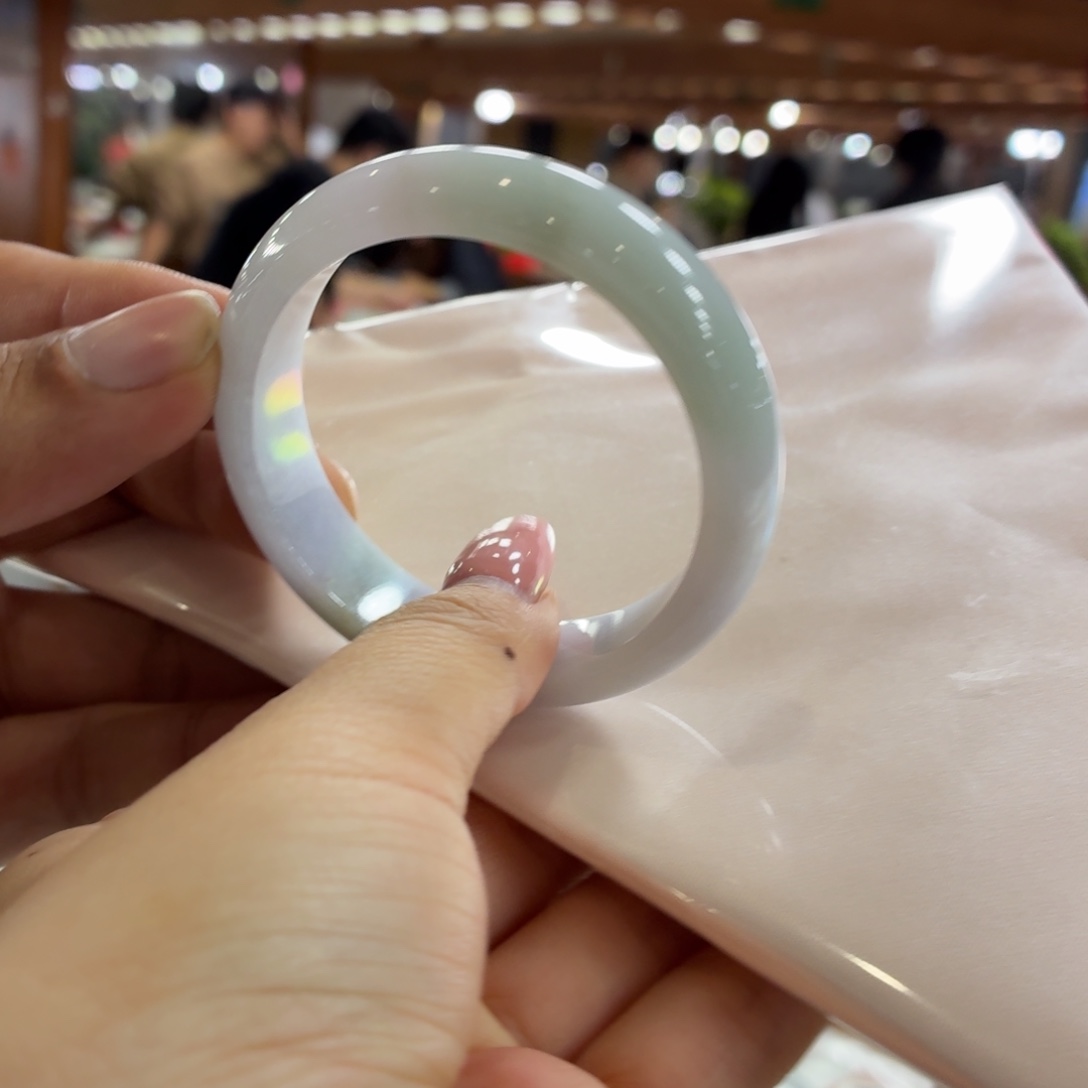 翡翠未镶嵌手镯手镯