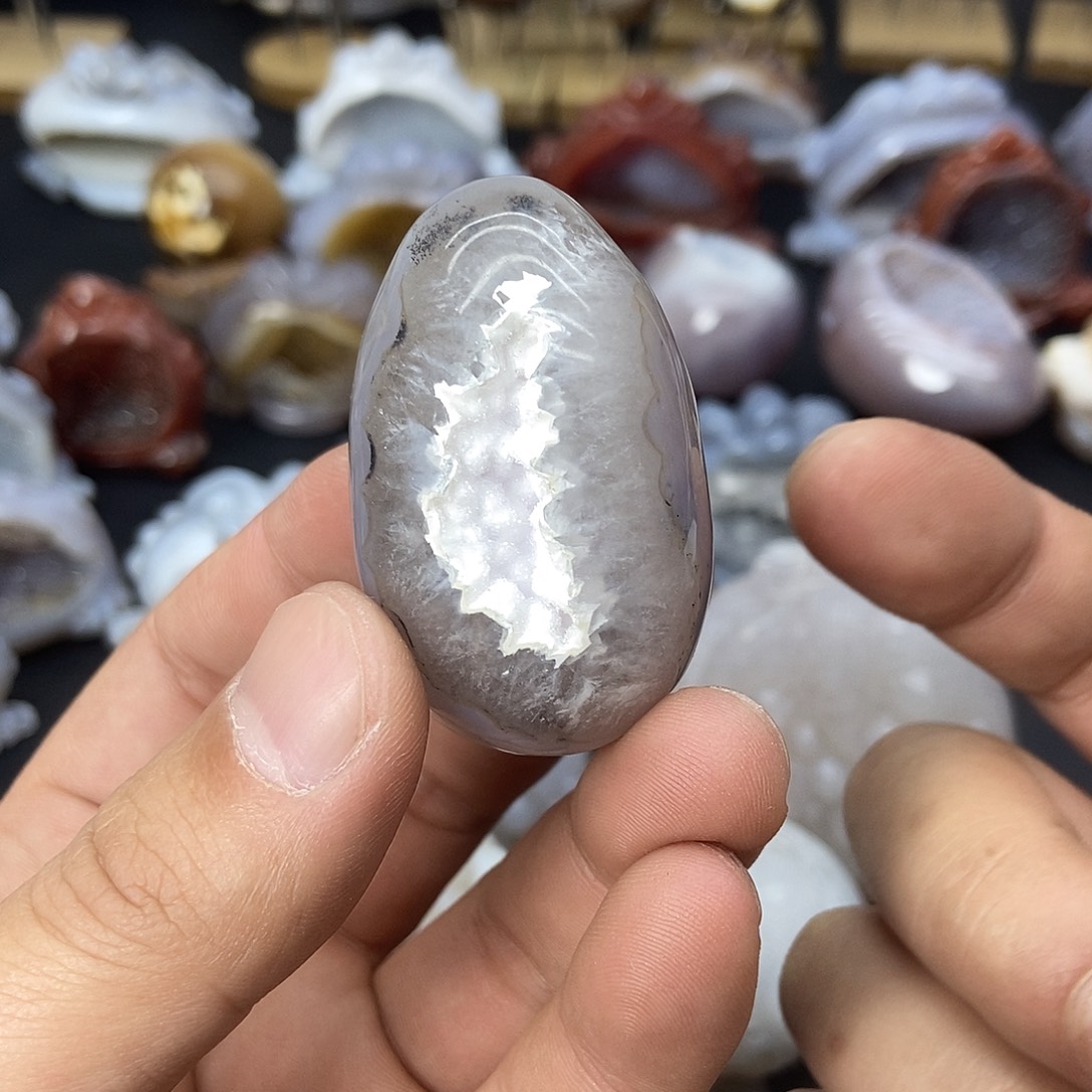 玛瑙/玉髓未镶嵌珠宝奇石