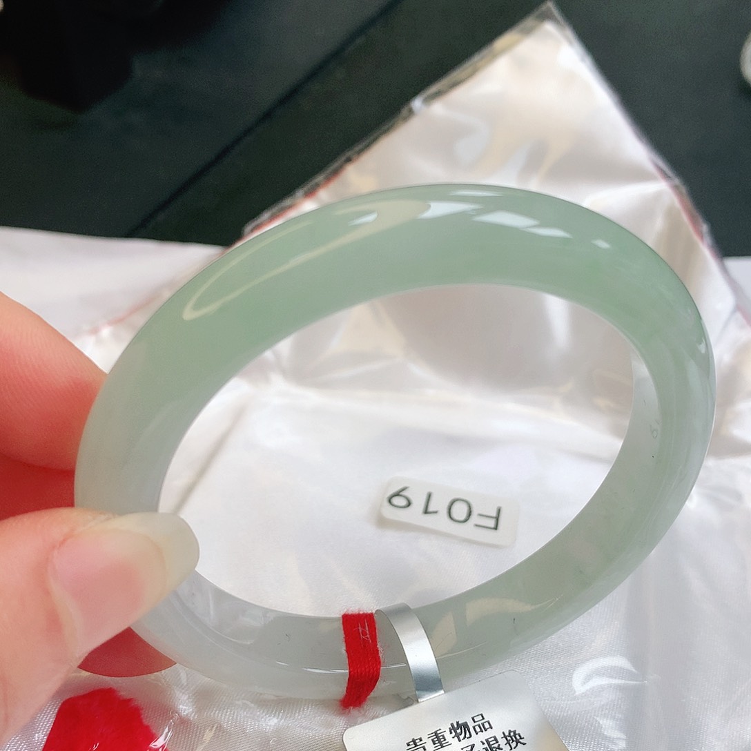 【闪购商品】翡翠手镯未镶嵌缅甸天然a货翡翠