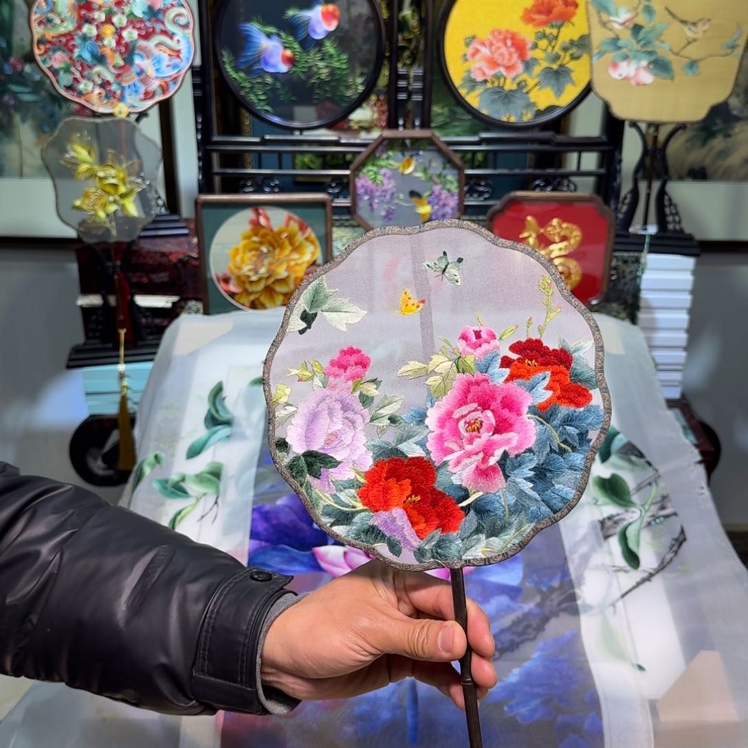 刺绣刺绣工艺精湛